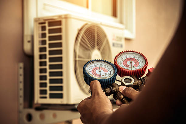 Professional Hvac technician working in Milner, GA
